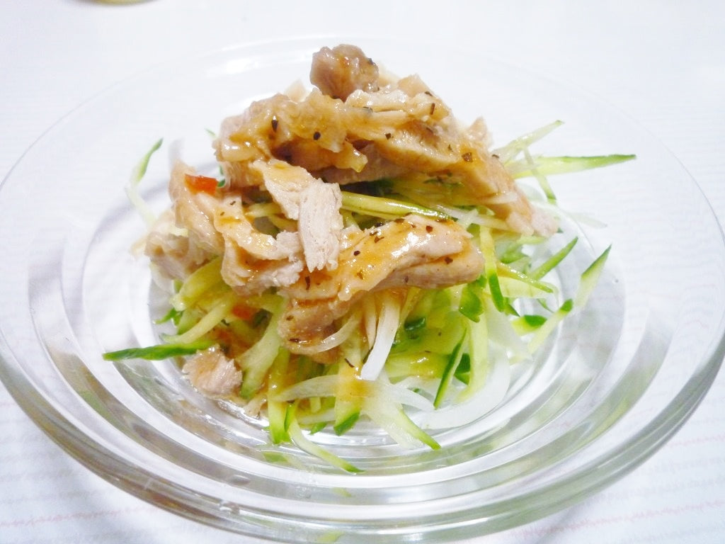 蒸し鶏のサラダ