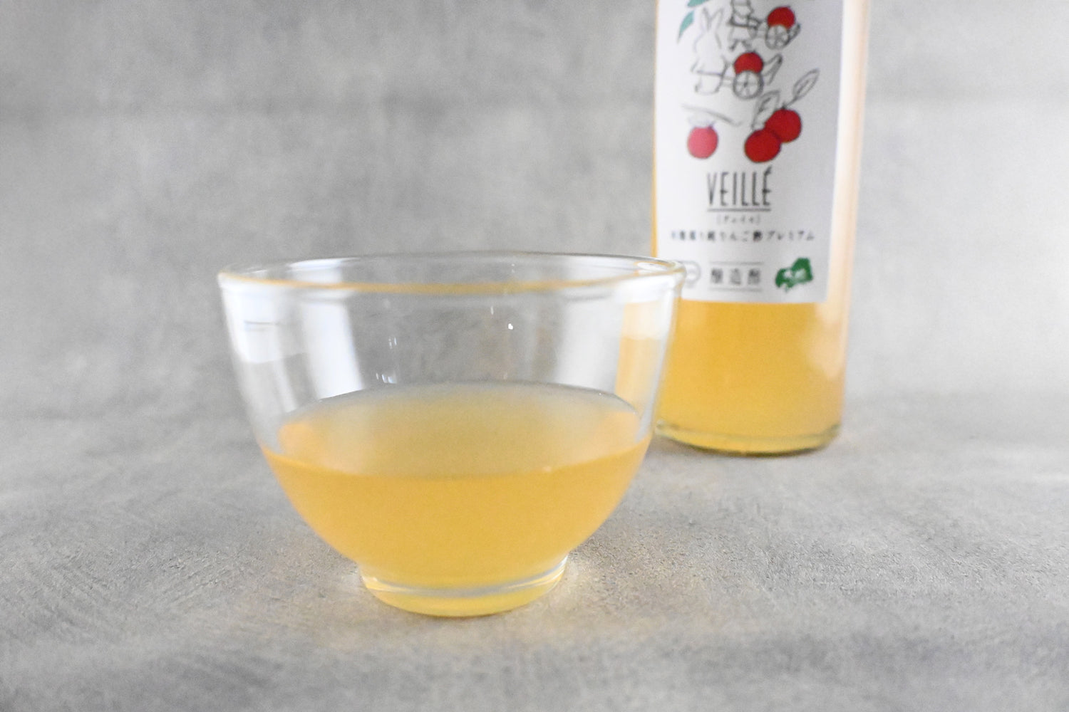 数量限定販売【有機JAS認定品】希少！青森県産有機りんごで造った　有機濁り純りんご酢プレミアム‐ｳﾞｪｲｴ‐ 495ml【14200505】【LINEクーポン使用不可】